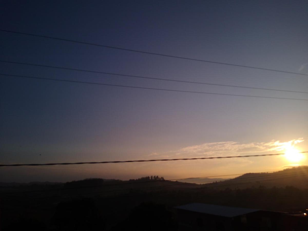Paraiso Em Serra Negra Lindoia Com Linda Paisagem Exterior photo